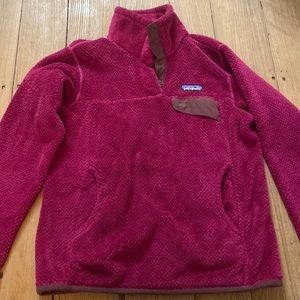 XS Burgundy Patagonia pullover